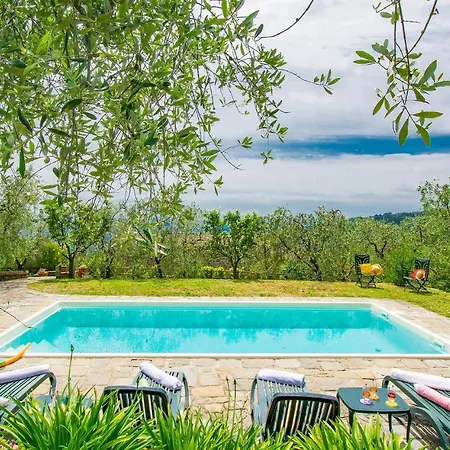 Lovely In Buggiano With Kitchen * Massa e Cozzile