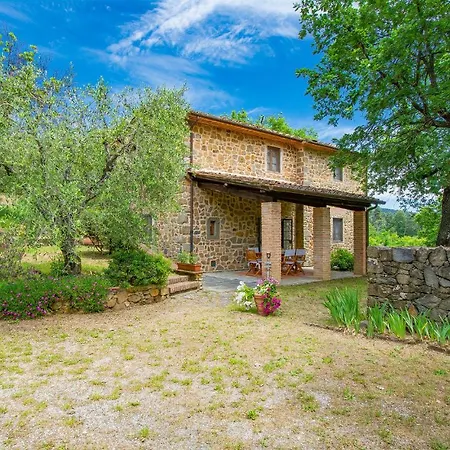 Lovely In Buggiano With Kitchen