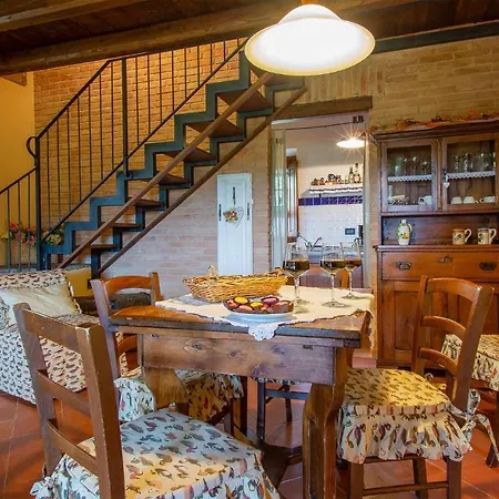 Lovely In Buggiano With Kitchen Tatil Evi